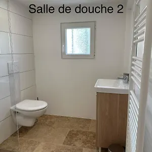  Appartement Location Appartement 1 Chambre Et Dependance En Supplement Voir Infos Importantes Dans Un Mas Provencal Au Coeur Du Luberon